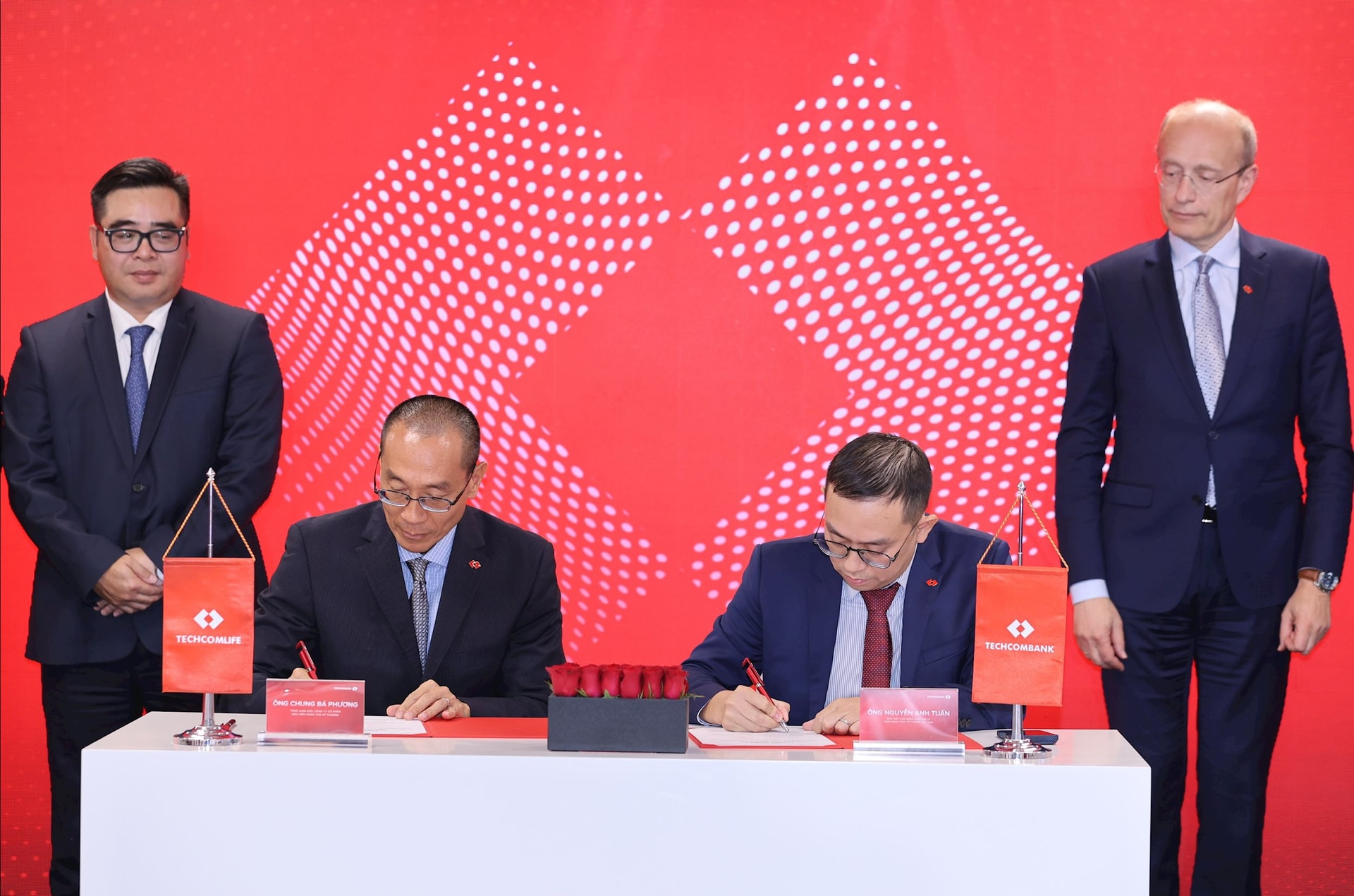 Ký kết Thỏa thuận hợp tác toàn diện giữa Techcombank và Techcom Life (1)