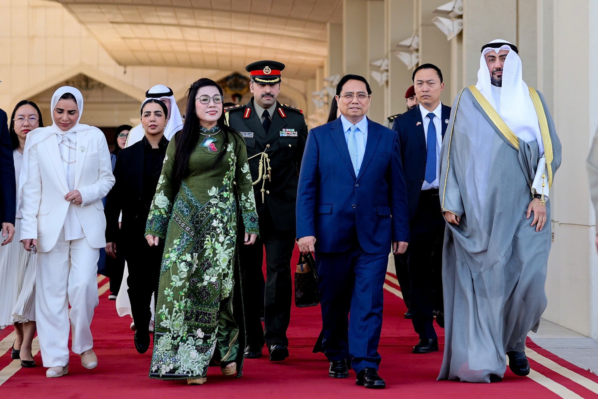 Thủ tướng Phạm Minh Chính rời Kuwait, lên đường thăm chính thức Algeria- Ảnh 1.