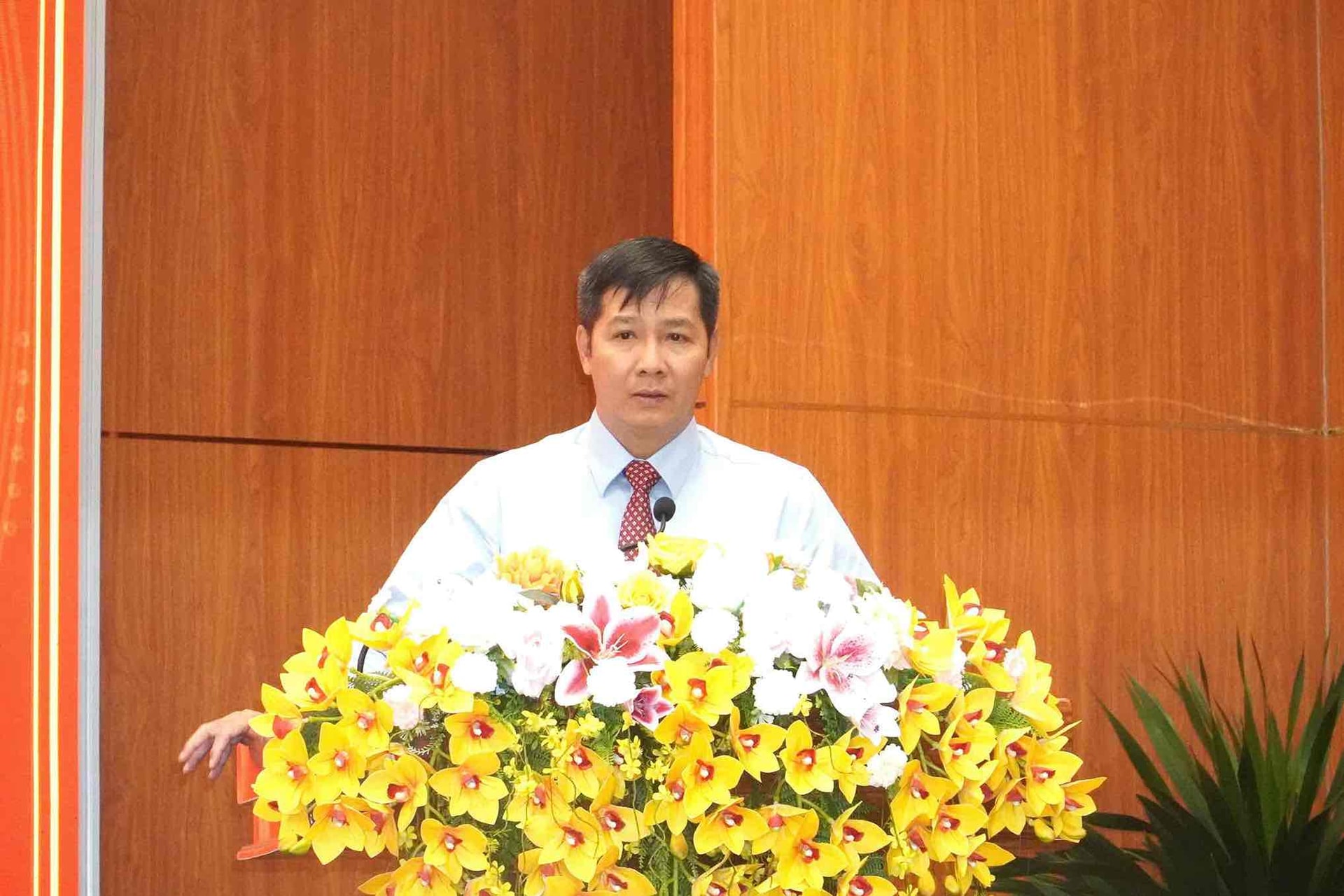 Ông Nguyễn Thành Tâm - Ủy viên Ban chấp hành Trung ương Đảng, Phó Trưởng Ban Tổ chức Trung ương phát biểu tại Hội nghị.