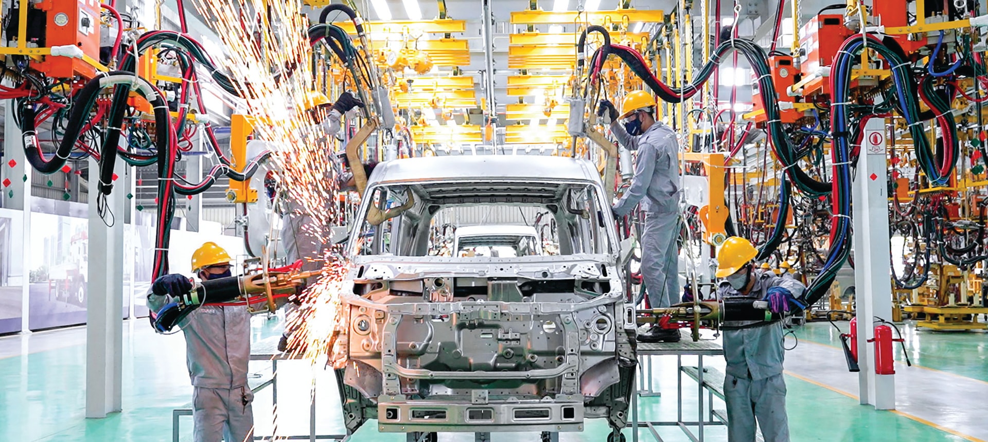 Sản xuất lắp ráp ô tô tại Nhà máy Ô tô Trường Hải (Đà Nẵng)