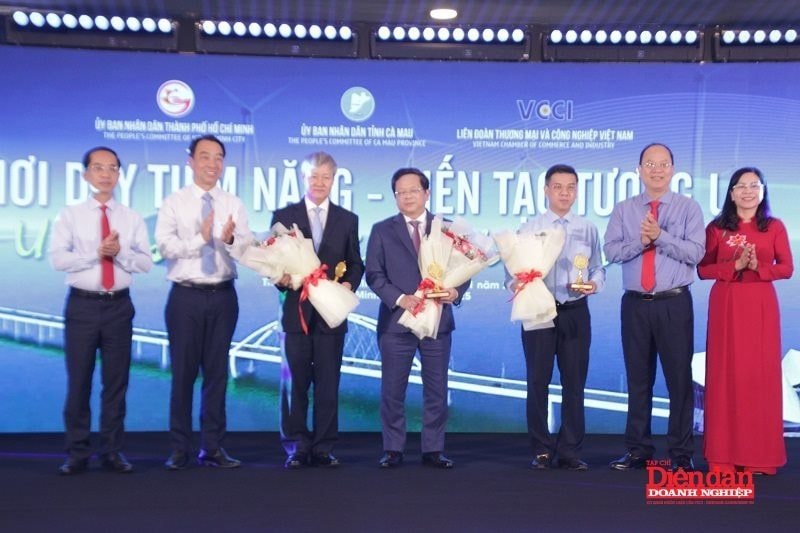 VCCI và cộng đồng doanh nghiệp luôn sẵn sàng đồng hành với Cà Mau