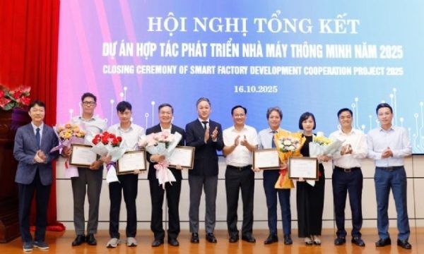 Samsung đồng hành nâng chuẩn công nghiệp hỗ trợ Việt