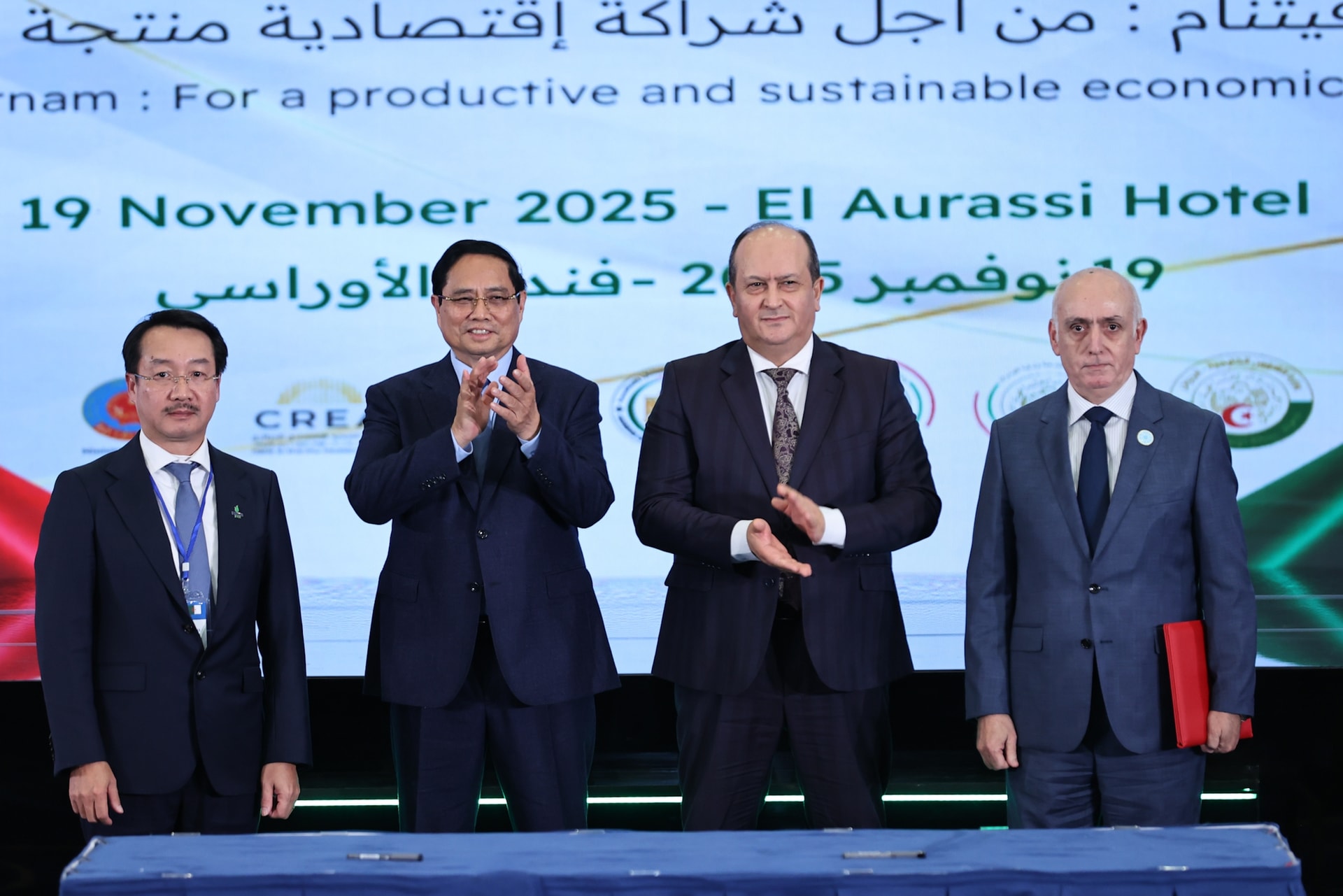 Thủ tướng mời gọi doanh nghiệp Việt Nam đầu tư tại Algeria để xuất khẩu sang 3 châu lục- Ảnh 9.