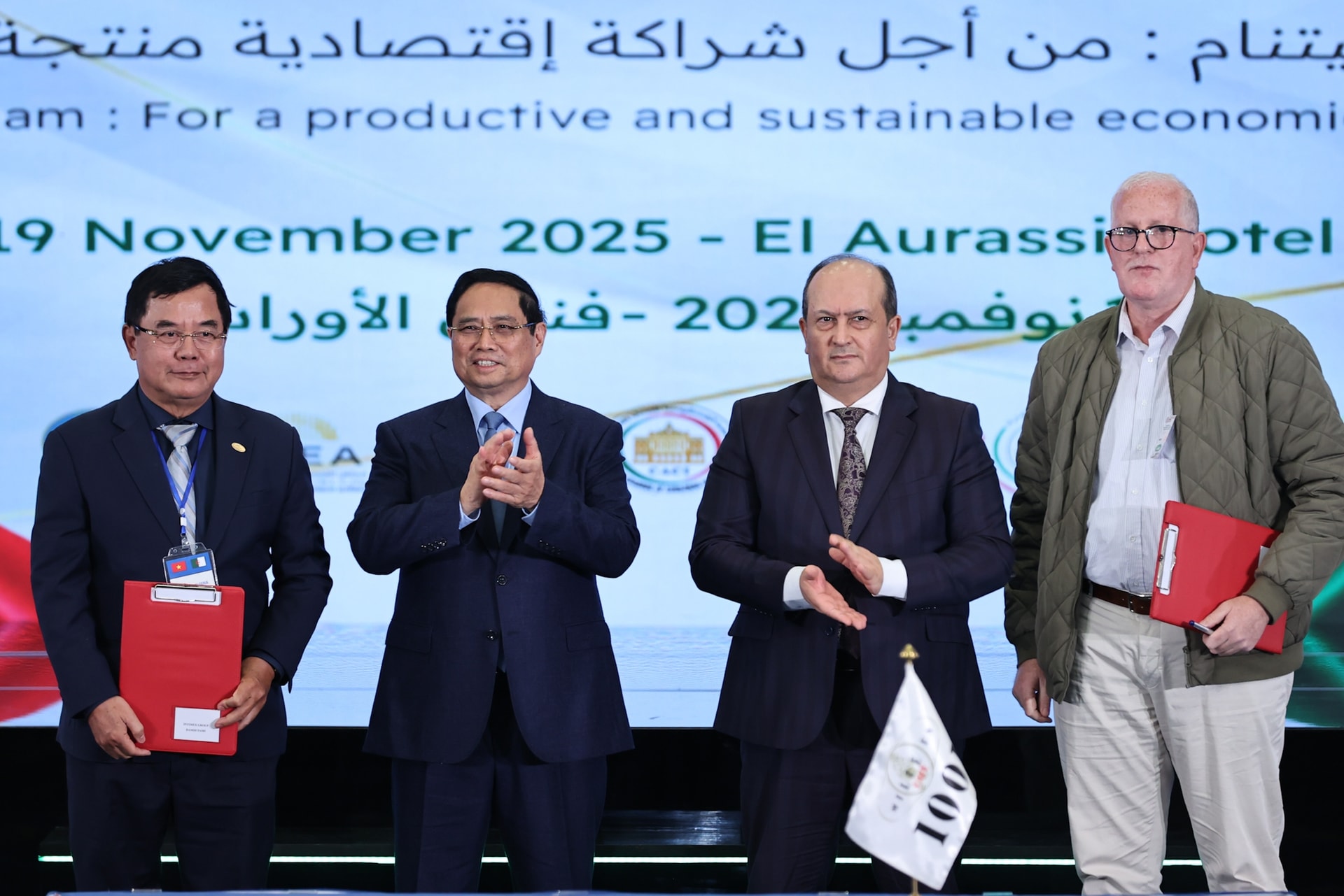 Thủ tướng mời gọi doanh nghiệp Việt Nam đầu tư tại Algeria để xuất khẩu sang 3 châu lục- Ảnh 10.