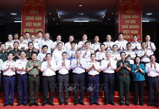 Tổng Bí thư Tô Lâm: Tập trung xây dựng Cảnh sát biển Việt Nam theo hướng 'tinh, gọn, mạnh' tiến thẳng lên hiện đại- Ảnh 5.