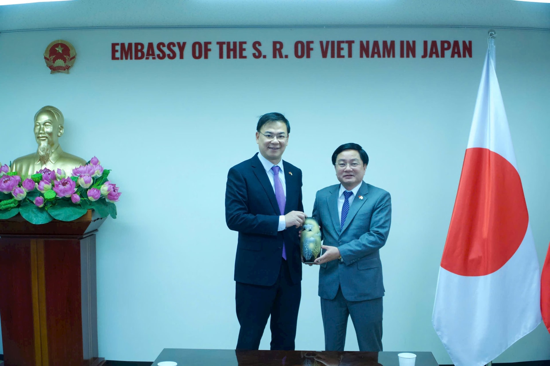 z7242633991314_547ed3c023fa4b05310a522c8cf34d0a (1)