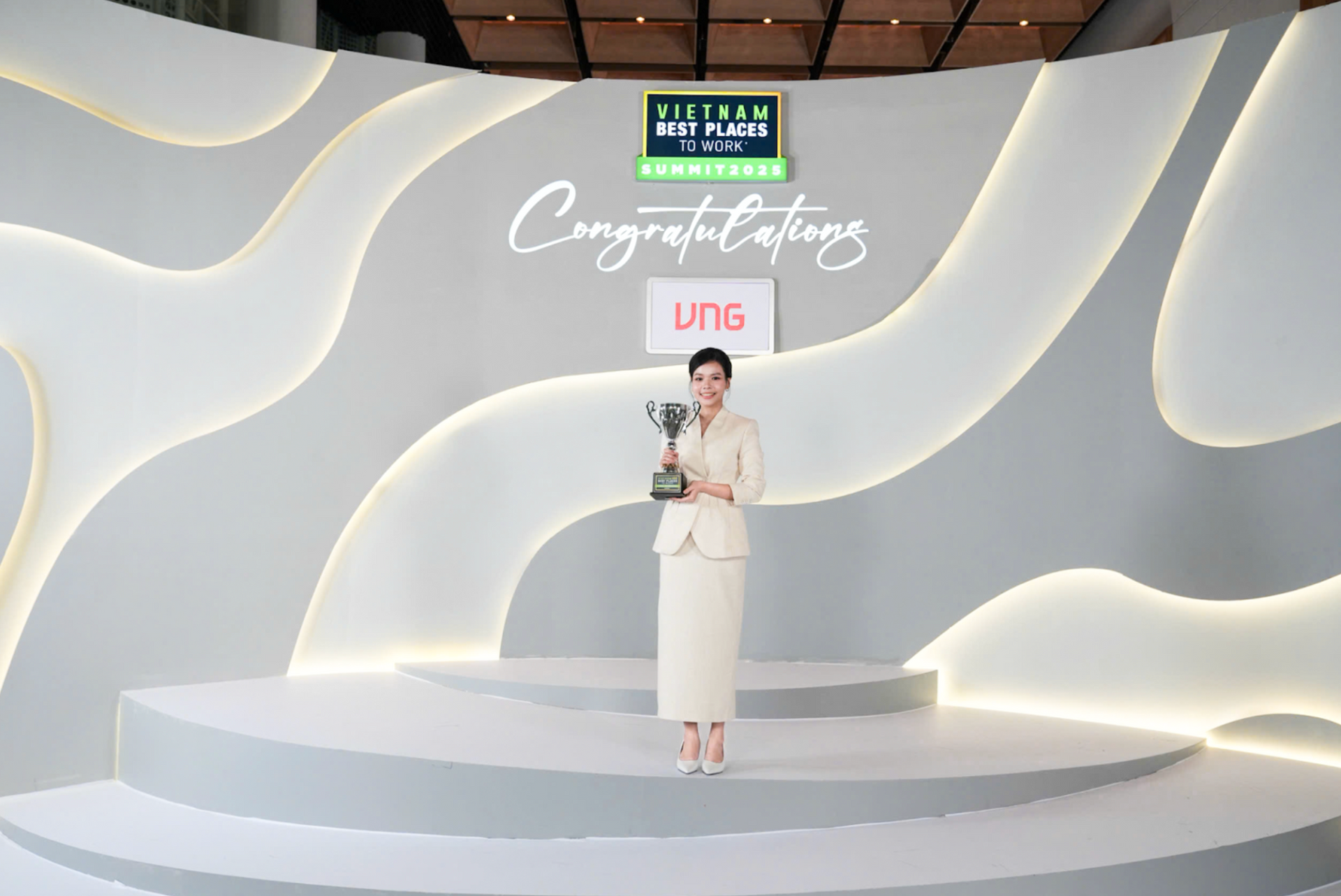 Ảnh màn hình 2025-11-23 lúc 08.54.36