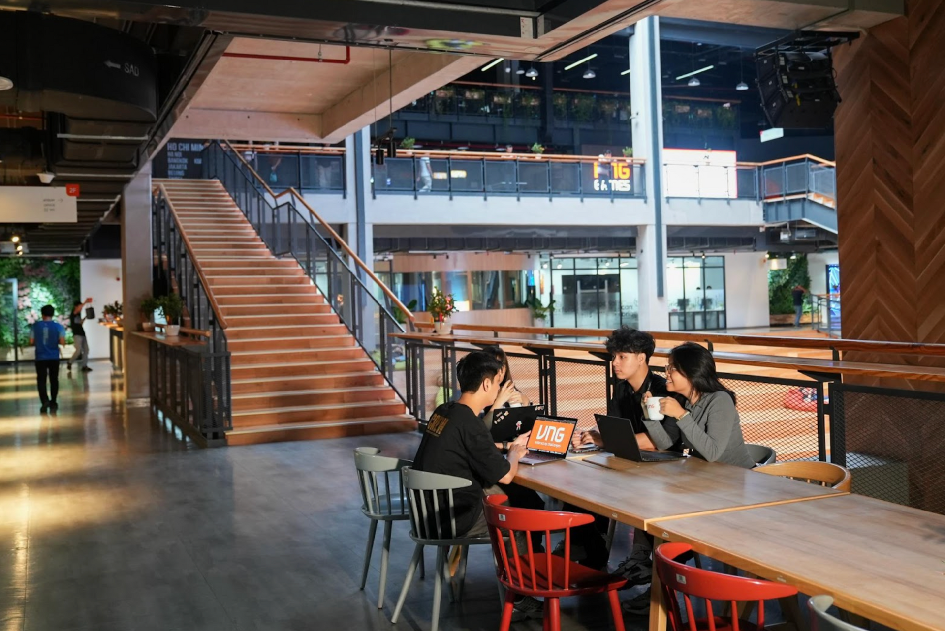 Ảnh màn hình 2025-11-23 lúc 08.54.57