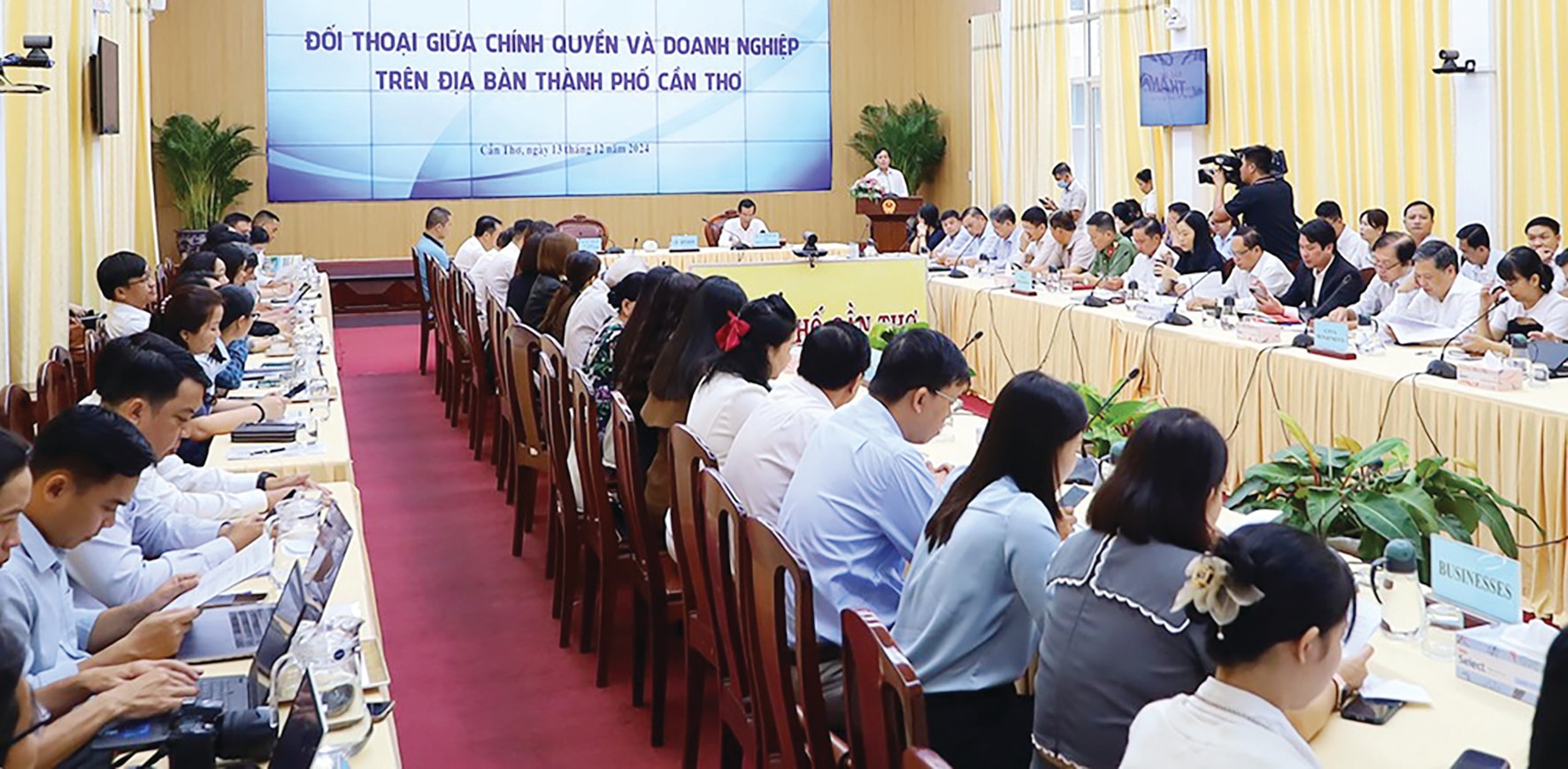 Hội nghị đối thoại giữa chính quyền và DN được UBND TP Cần Thơ tổ chức hằng năm để lắng nghe những khó khăn, vướng mắc của DN trong quá trình sản xuất kinh doanh.