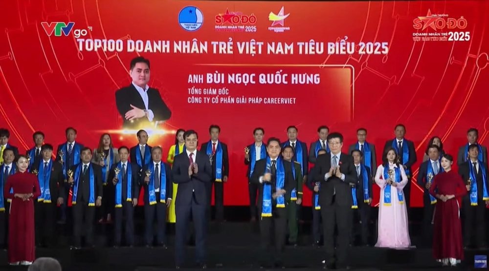 CEO CareerViet ghi dấu ấn tại giải thưởng Sao Đỏ - Doanh nhân trẻ Việt Nam CEO CareerViet ghi dấu ấn tại giải thưởng Sao Đỏ - Doanh nhân trẻ Việt Nam