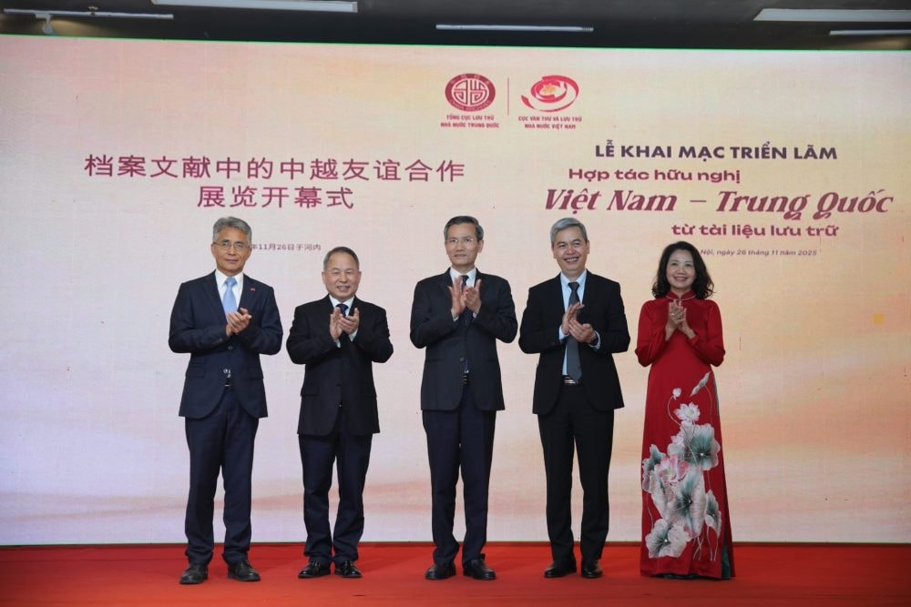 Triển lãm “Hợp tác hữu nghị Việt Nam - Trung Quốc từ tài liệu lưu trữ” nhân kỷ niệm 75 năm quan hệ ngoại giao