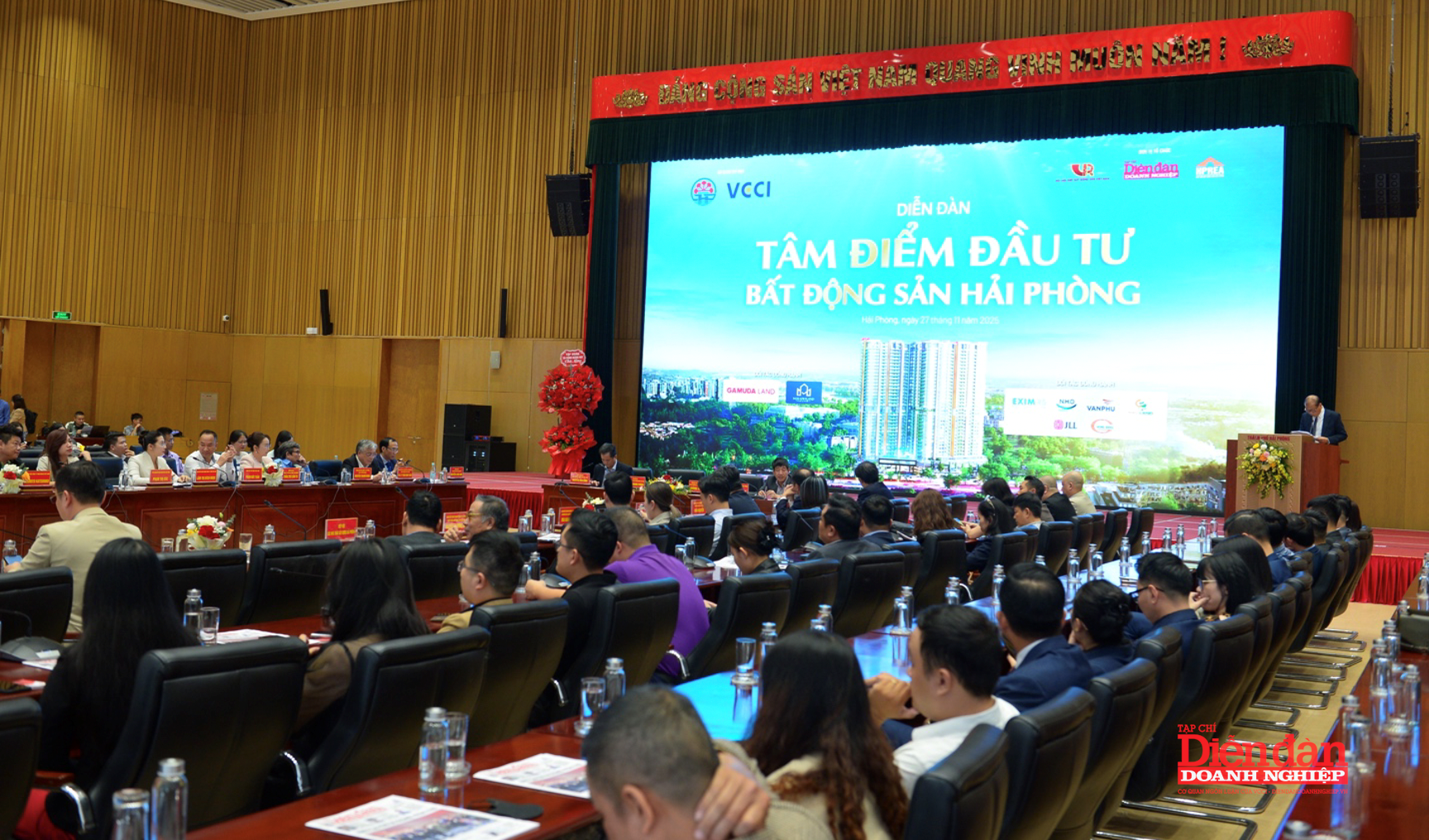 Diễn đàn “Tâm điểm Đầu tư Bất động sản Hải Phòng” diễn ra ngày 27/11 do Hiệp hội Bất động sản Việt Nam, Tạp chí Diễn đàn Doanh nghiệp phối hợp cùng Hiệp hội bất động sản Hải Phòng tổ chức