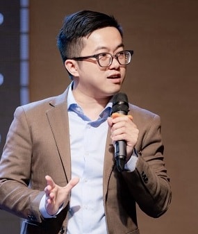 Chuyên gia Huỳnh Hoàng Phương 200