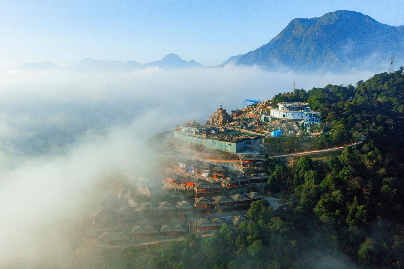 Khu du lịch Cổng trời Ô Quý Hồ