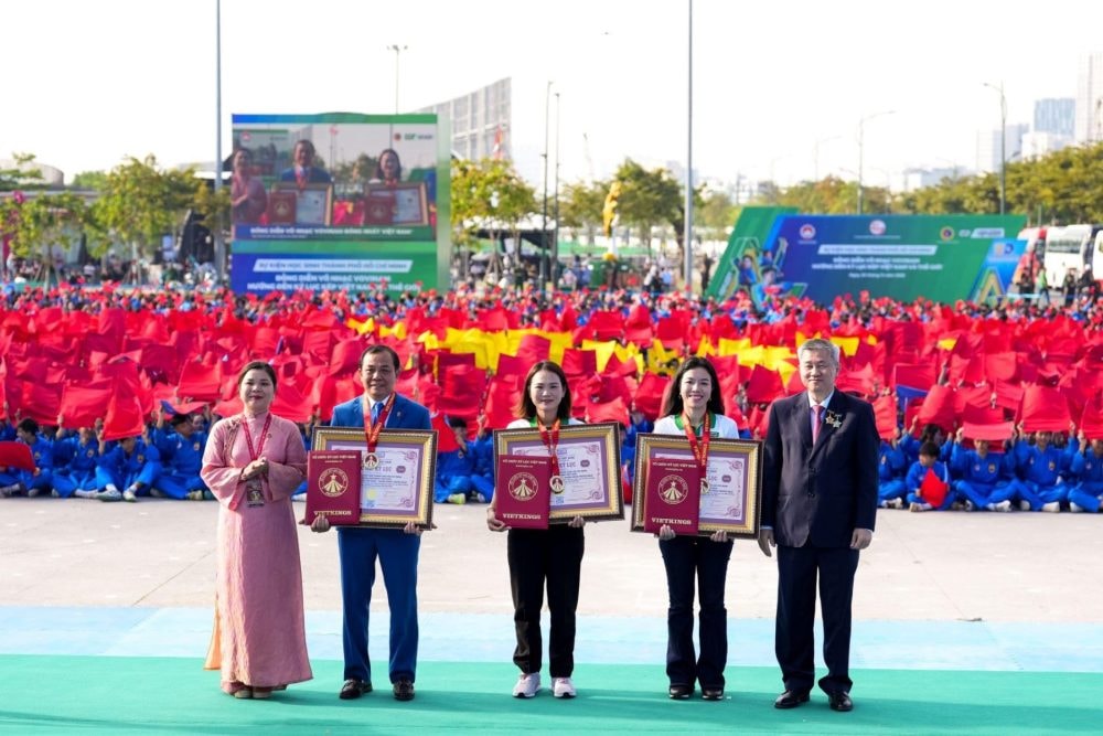 60.000 học sinh TP.HCM xác lập kỷ lục kép với màn đồng diễn Vovinam ấn tượng