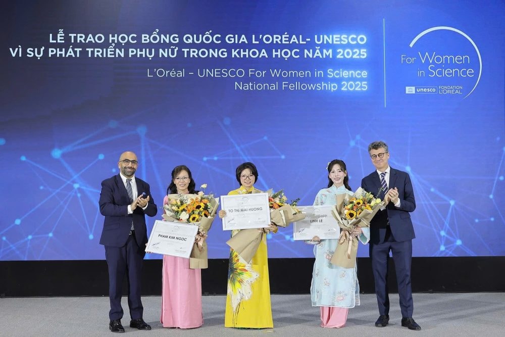 Học bổng L’Oréal – UNESCO: 16 năm nâng bước nhà khoa học nữ Việt Nam ra thế giới Học bổng L’Oréal – UNESCO: 16 năm nâng bước nhà khoa học nữ Việt Nam ra thế giới