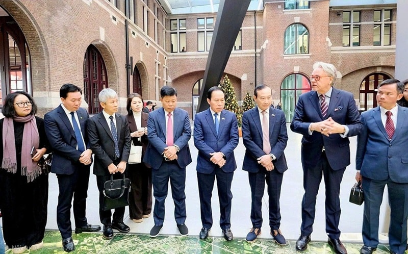 Hải Phòng mong muốn hợp tác với cảng Antwerp - Bruges của Bỉ phát triển mô hình cảng xanh