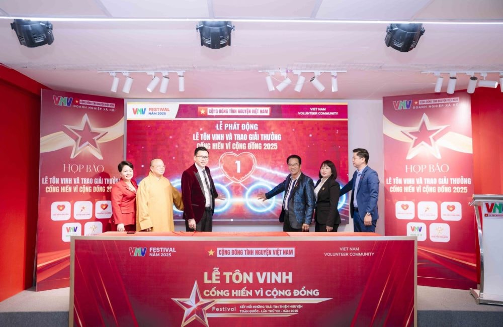 Tôn vinh những thủ lĩnh thiện nguyện tiêu biểu tại Giải thưởng “Cống hiến vì Cộng đồng” 2025 Tôn vinh những thủ lĩnh thiện nguyện tiêu biểu tại Giải thưởng “Cống hiến vì Cộng đồng” 2025