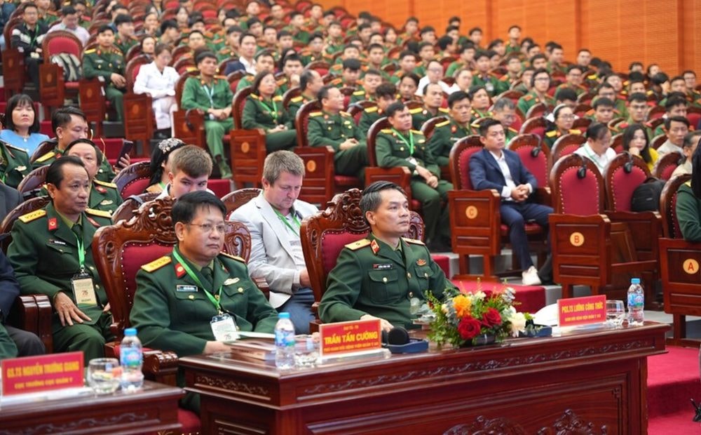 Bệnh viện Quân y 103 đẩy mạnh ứng dụng khoa học trong chẩn đoán và điều trị thời kỳ chuyển đổi số Bệnh viện Quân y 103 đẩy mạnh ứng dụng khoa học trong chẩn đoán và điều trị thời kỳ chuyển đổi số