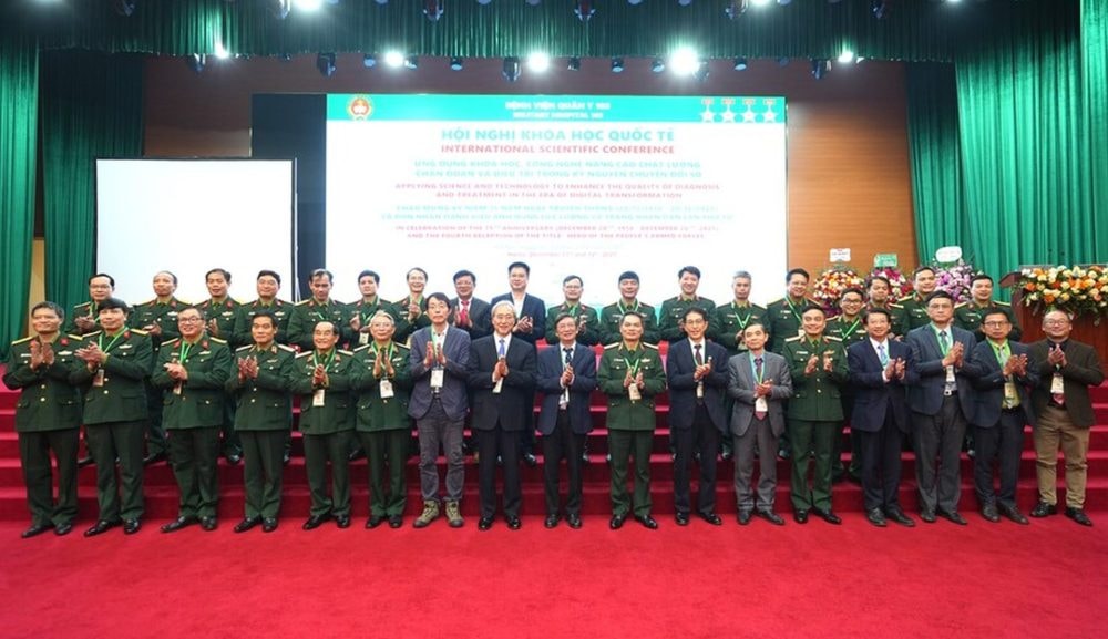 Bệnh viện Quân y 103 đẩy mạnh ứng dụng khoa học trong chẩn đoán và điều trị thời kỳ chuyển đổi số Bệnh viện Quân y 103 đẩy mạnh ứng dụng khoa học trong chẩn đoán và điều trị thời kỳ chuyển đổi số