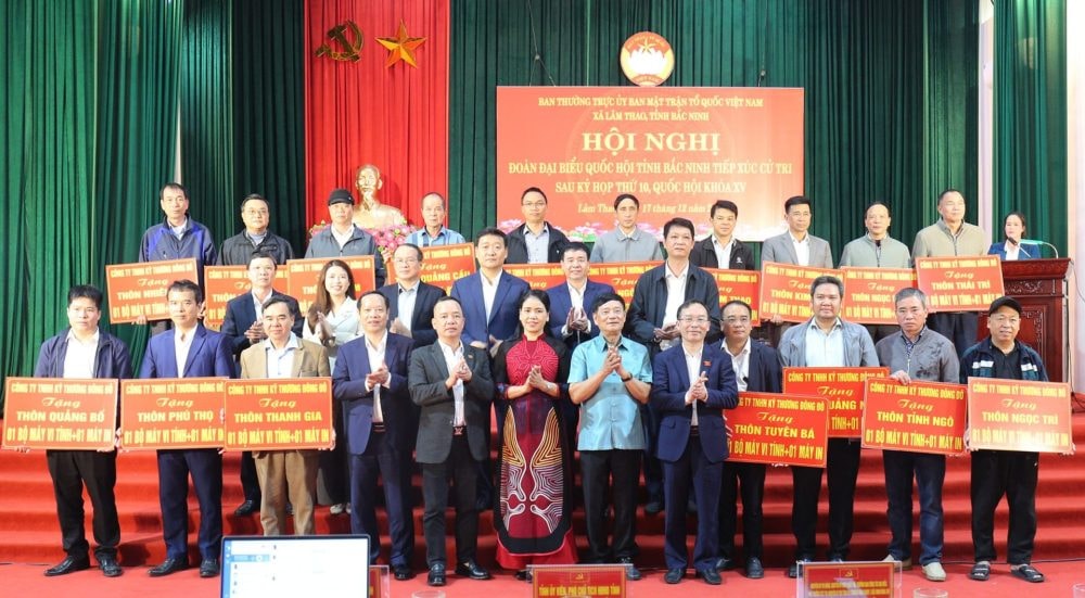 Công ty Đông Đô góp sức đưa chuyển đổi số đến từng thôn, xóm xã Lâm Thao