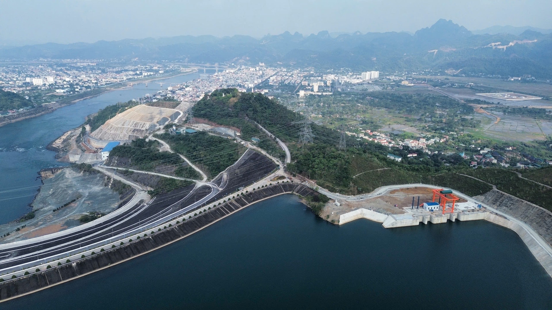 Toàn cảnh Thuỷ điện Hoà Bình mr
