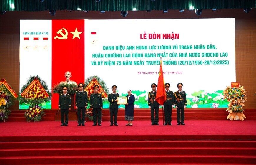 Bệnh viện Quân y 103 đón nhận danh hiệu Anh hùng LLVTND lần thứ tư Bệnh viện Quân y 103 đón nhận danh hiệu Anh hùng LLVTND lần thứ tư