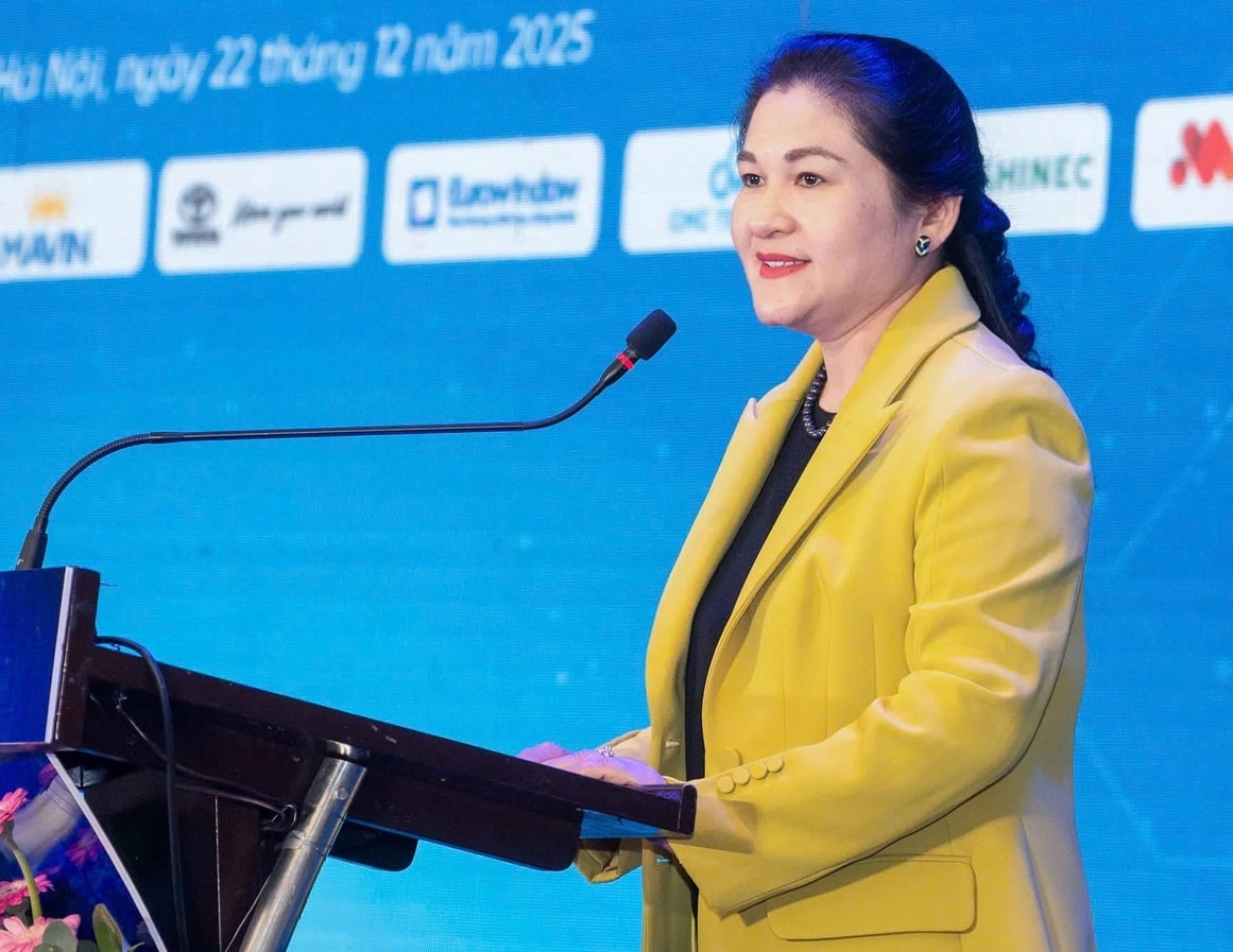 Bản sao Thứ trưởng Bộ Nội vụ Nguyễn Thị Hà phát biểu khai mạc Diễn đàn ESG Việt Nam 2025