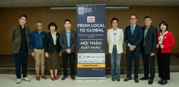 Các Diễn giả và ban tổ chức tại sự kiện 