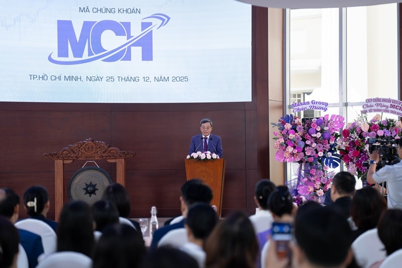 Ông Nguyễn Đăng Quang - chủ tịch Masan Group phát biểu tại lễ trao quyết định niêm yết và chào mừng ngày giao dịch chính thức cổ phiếu MCH.jpg (1)