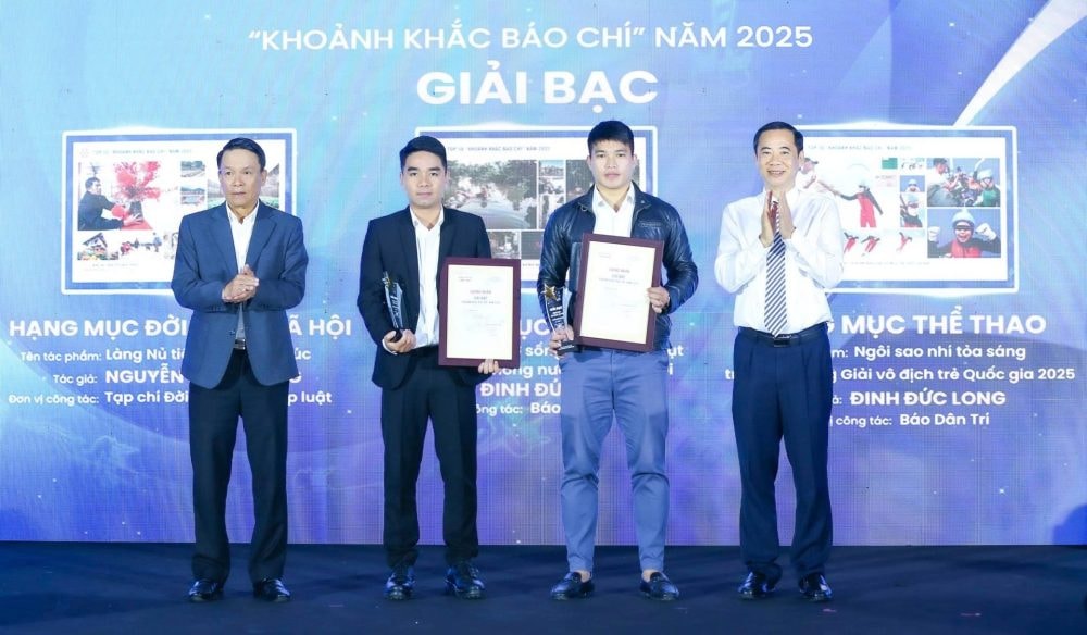 Khoảnh khắc Báo chí 2025: Tôn vinh những người đi cùng đất nước, đồng hành với nhân dân