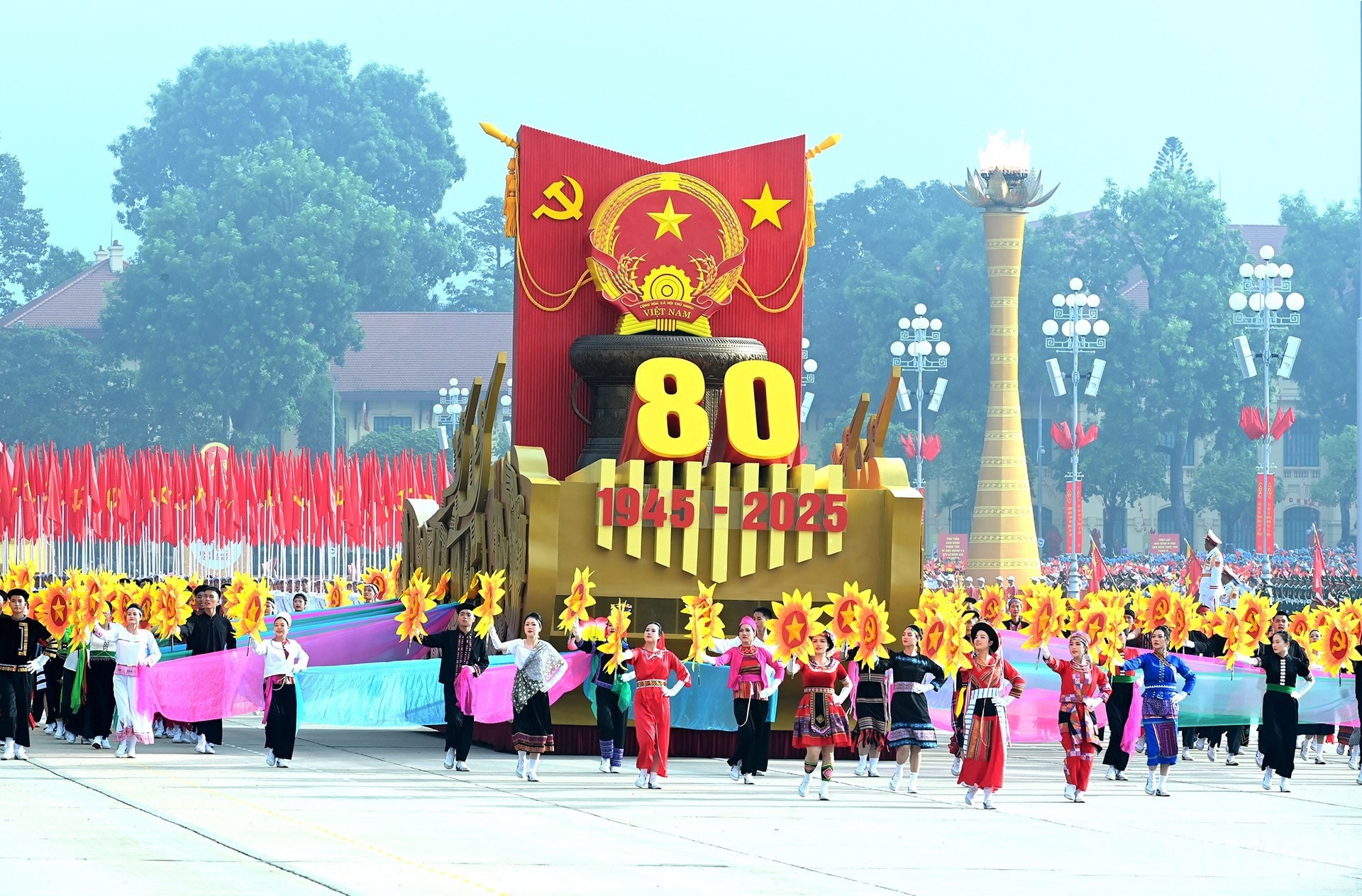 50 năm thống nhất đất nước và 80 năm Quốc khánh Việt Nam: Điểm nhấn tinh thần đặc biệt