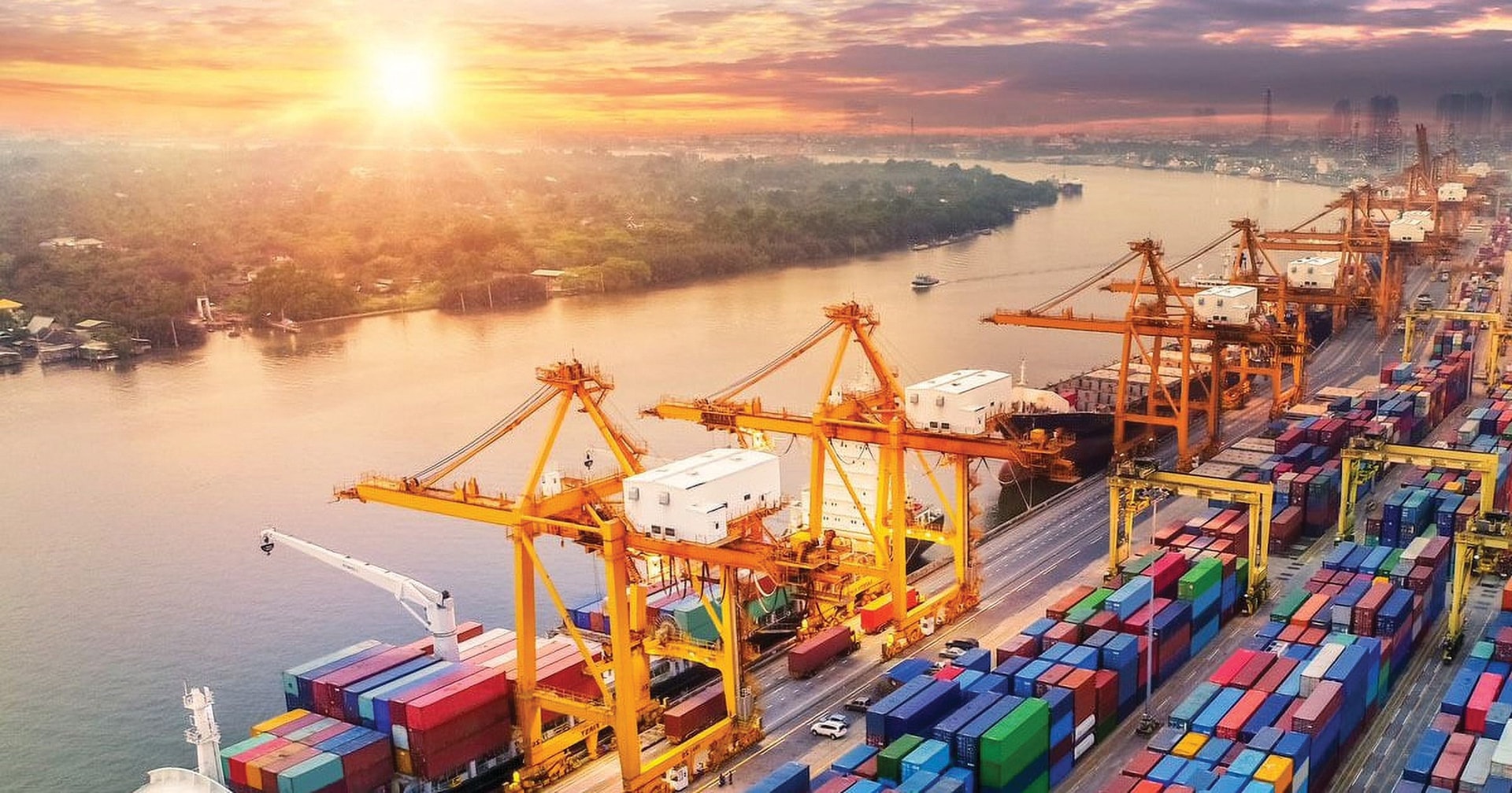 GDP dự kiến vượt 8%: Đưa Việt Nam nằm trong nhóm dẫn đầu châu Á