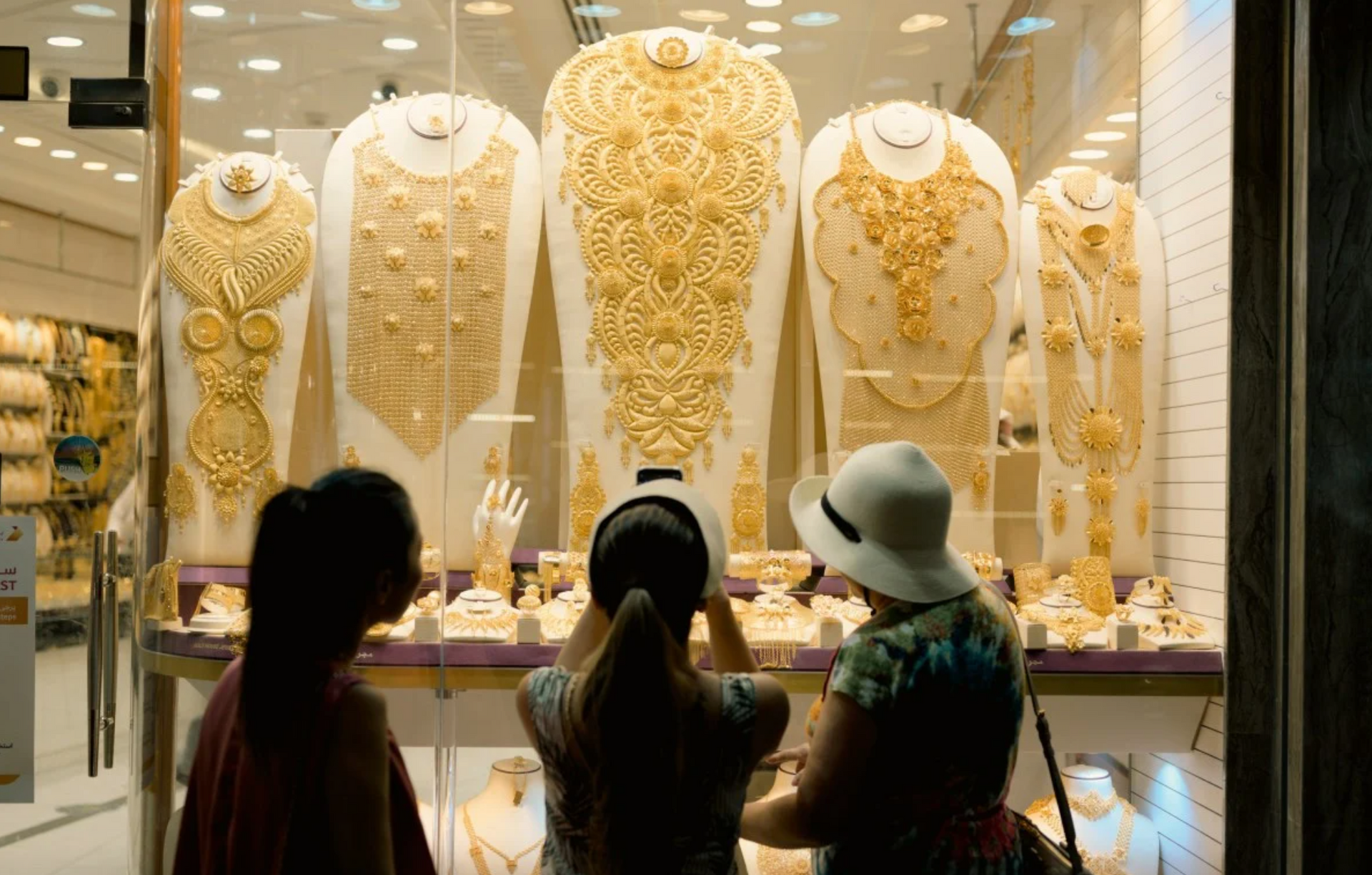 Ảnh chụp Màn hình 2023-12-18 lúc 19.15.52