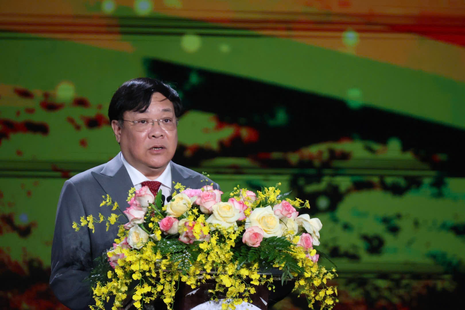 Chủ tịch UBND tỉnh Đồng Tháp Phạm Thành Ngại phát biểu tại Lễ khai mạc