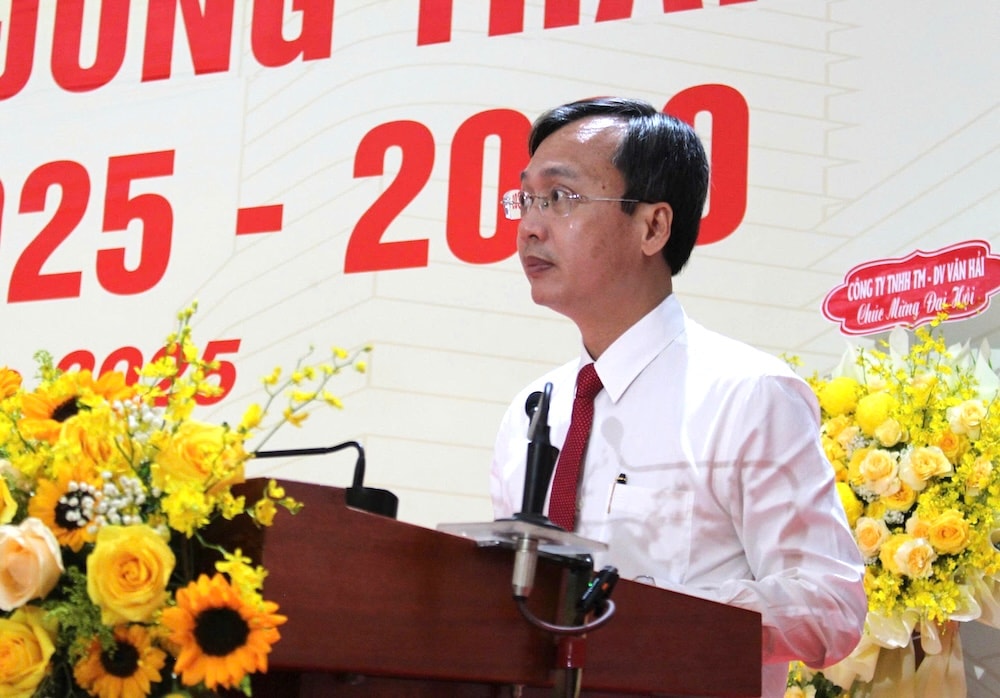 Ông Trần Trí Quang - Phó Bí thư Tỉnh ủy, Chủ tịch Ủy ban nhân dân tỉnh, Chủ tịch Hội đồng Thi đua - Khen thưởng tỉnh Đồng Tháp phát biểu tại đại hội