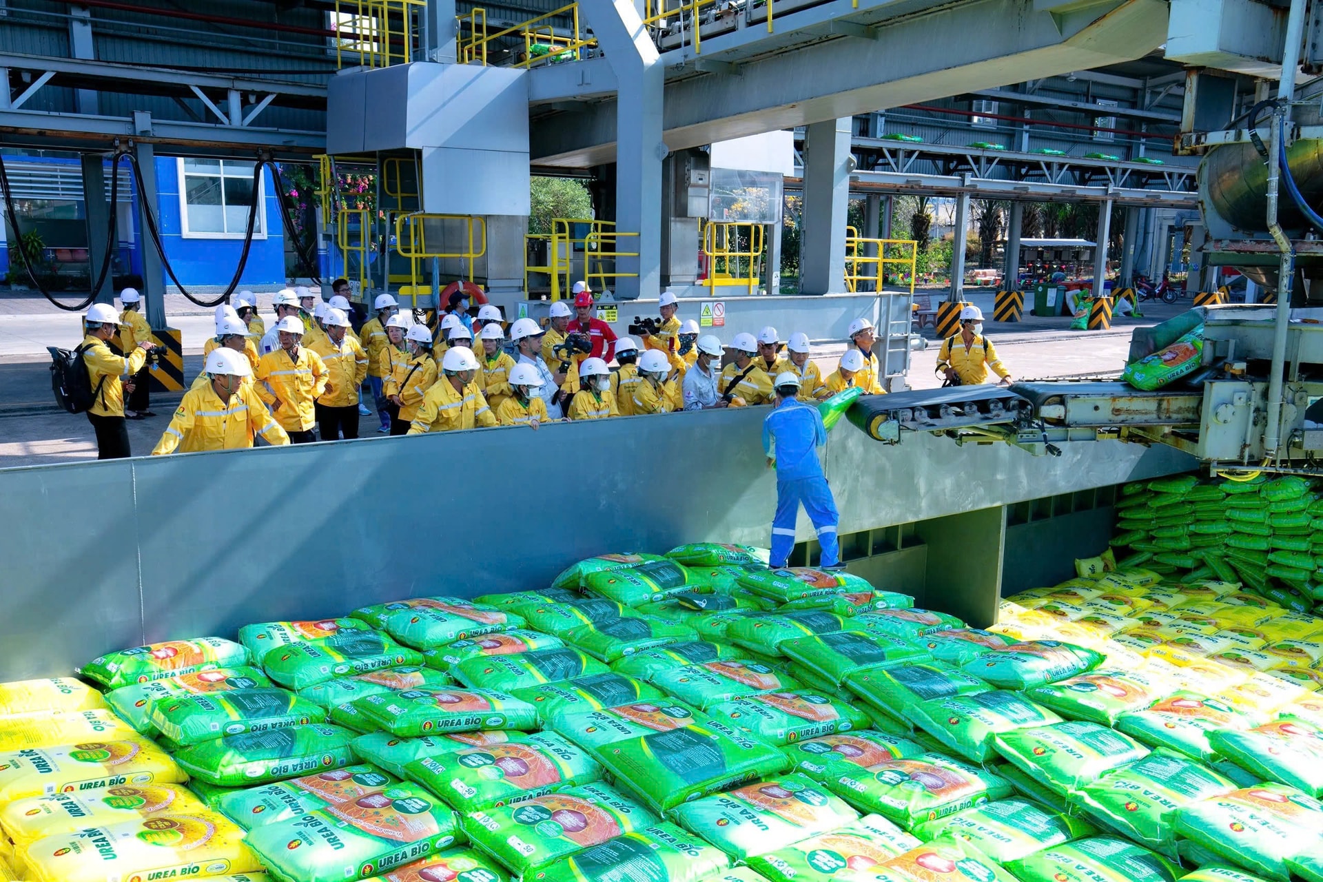 Sản lượng Urea đạt kỷ lục cao nhất trong lịch sử vận hành Nhà máy