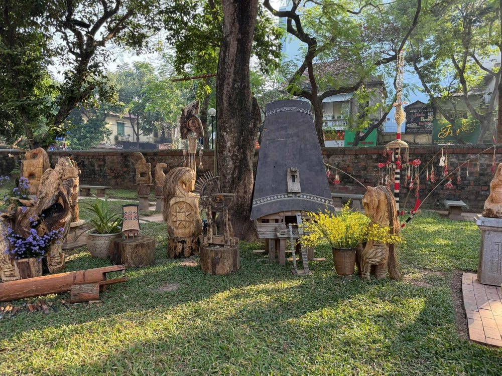 Văn Miếu – Quốc Tử Giám: “Ngựa về phố” và tinh thần bứt phá chào xuân Bính Ngọ