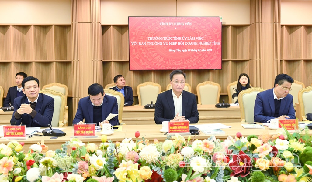 106936_dong_chi_bi_thu_tinh_uy_nguyen_huu_nghia_cung_lanh_dao_ubnd_tinh_cac_so_nganh_lam_viec_voi_hiep_hoi_doanh_nghiep_tinh_13515010 (1)