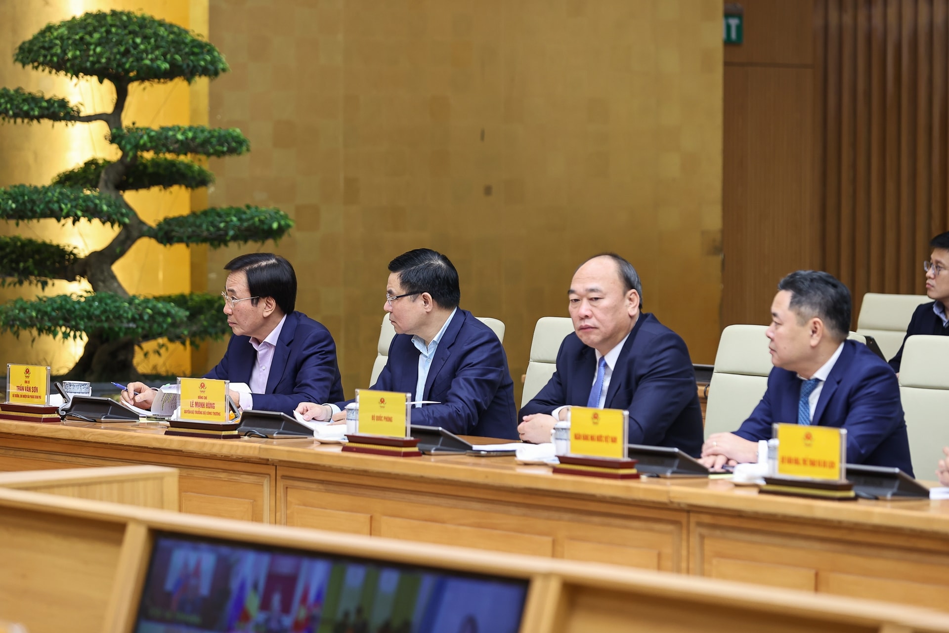 Thủ tướng: Sớm hoàn thiện chương trình hỗ trợ doanh nghiệp Việt Nam ra thế giới- Ảnh 5. Thủ tướng: Sớm hoàn thiện chương trình hỗ trợ doanh nghiệp Việt Nam ra thế giới- Ảnh 5.