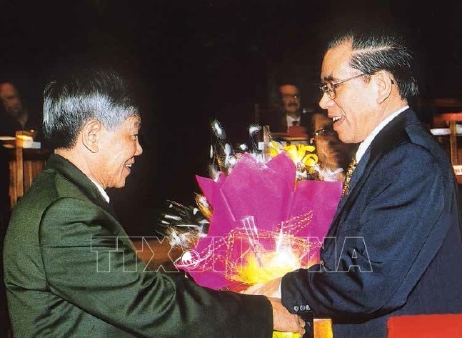 dau-an-cac-ky-dai-hoi-toan-quoc-cua-dang-cong-san-viet-nam-dai-hoi-ix-3.jpg