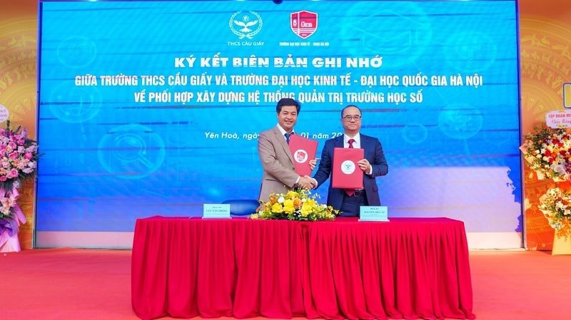 Trường Đại học Kinh tế phối hợp thí điểm, chuyển giao Hệ thống Quản trị Trường học số tại Trường THCS Cầu Giấy