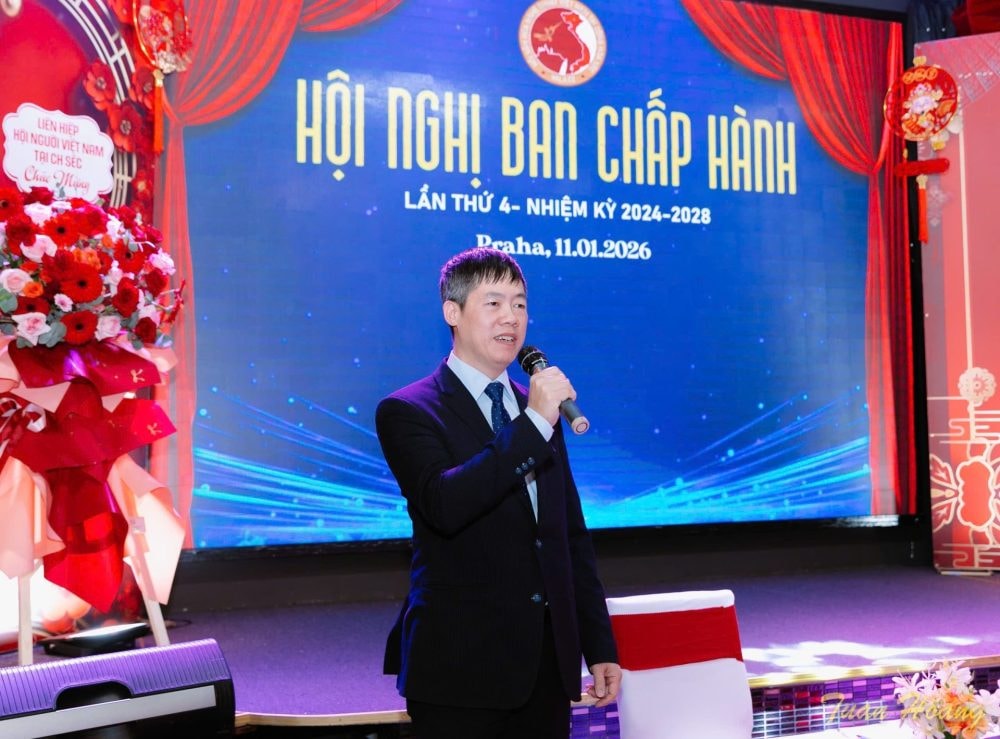 HỘI VHNT VIỆT NAM TẠI CH SÉC: NƠI GẮN KẾT CỘNG ĐỒNG VÀ LAN TỎA GIÁ TRỊ VĂN HÓA VIỆT NƠI XA XỨ