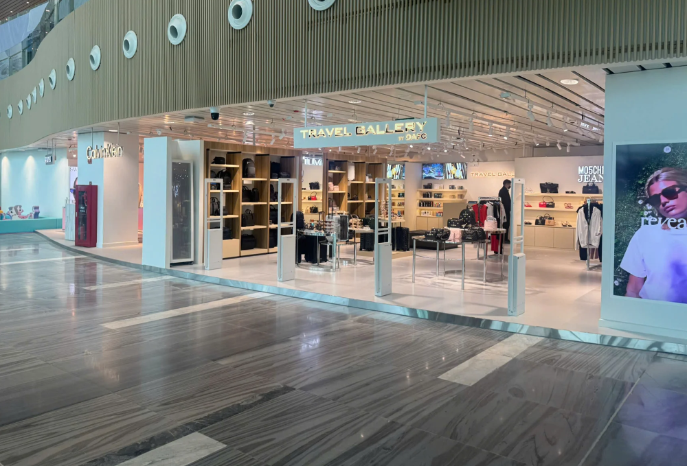 Travel Gallery by DAFC tại Nhà ga T3 – Cảng hàng không quốc tế Tân Sơn Nhất.