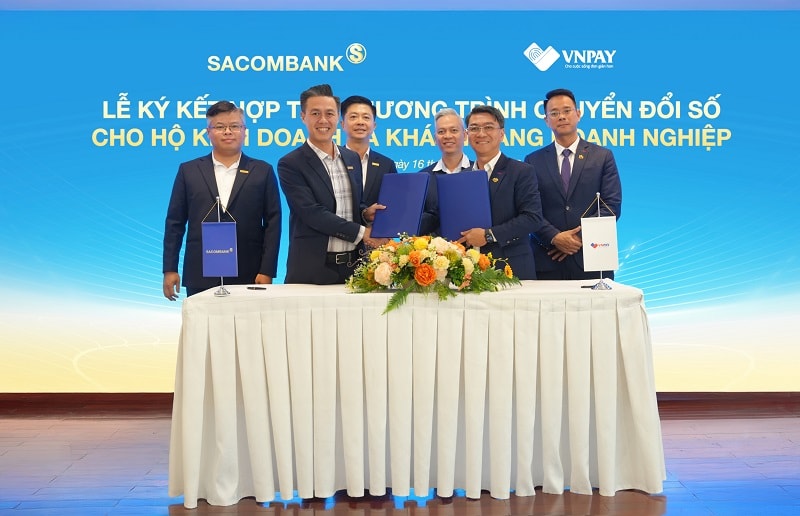 SACOMBANK va VNPAY ky ket