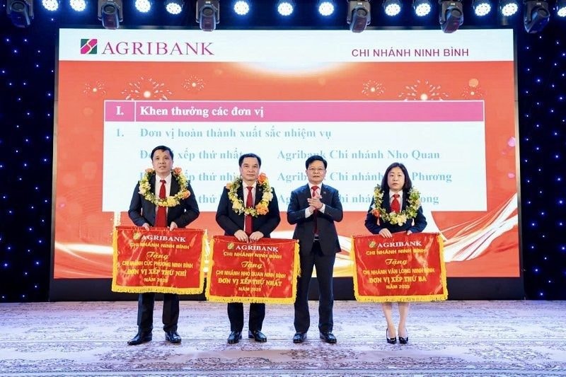 Agribank Chi nhánh Ninh Bình tổ chức Hội nghị người lao động, triển khai nhiệm vụ kinh doanh năm 2026