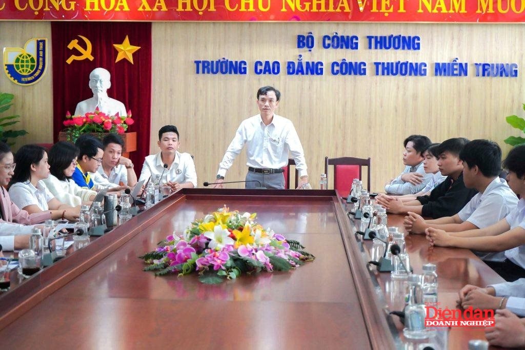 mitc-startup-2025-khi-khat-vong-tre-cham-vao-dong-chay-ban-dia-va-cong-nghe-xanh-1-1024x683.jpg