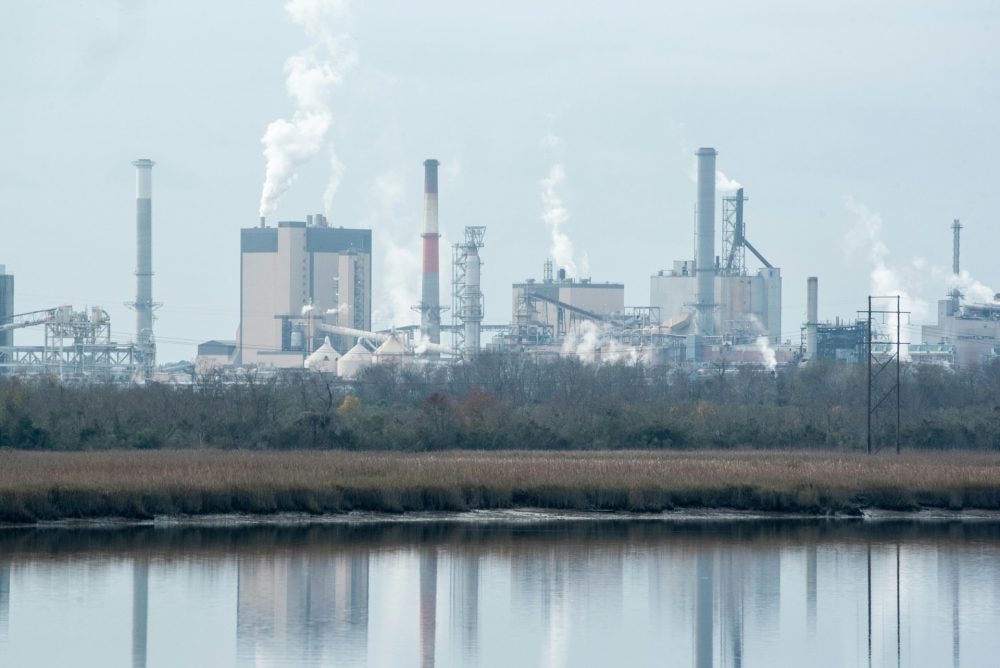 Thuế carbon của EU: Doanh nghiệp Việt làm gì để không mất thị trường?