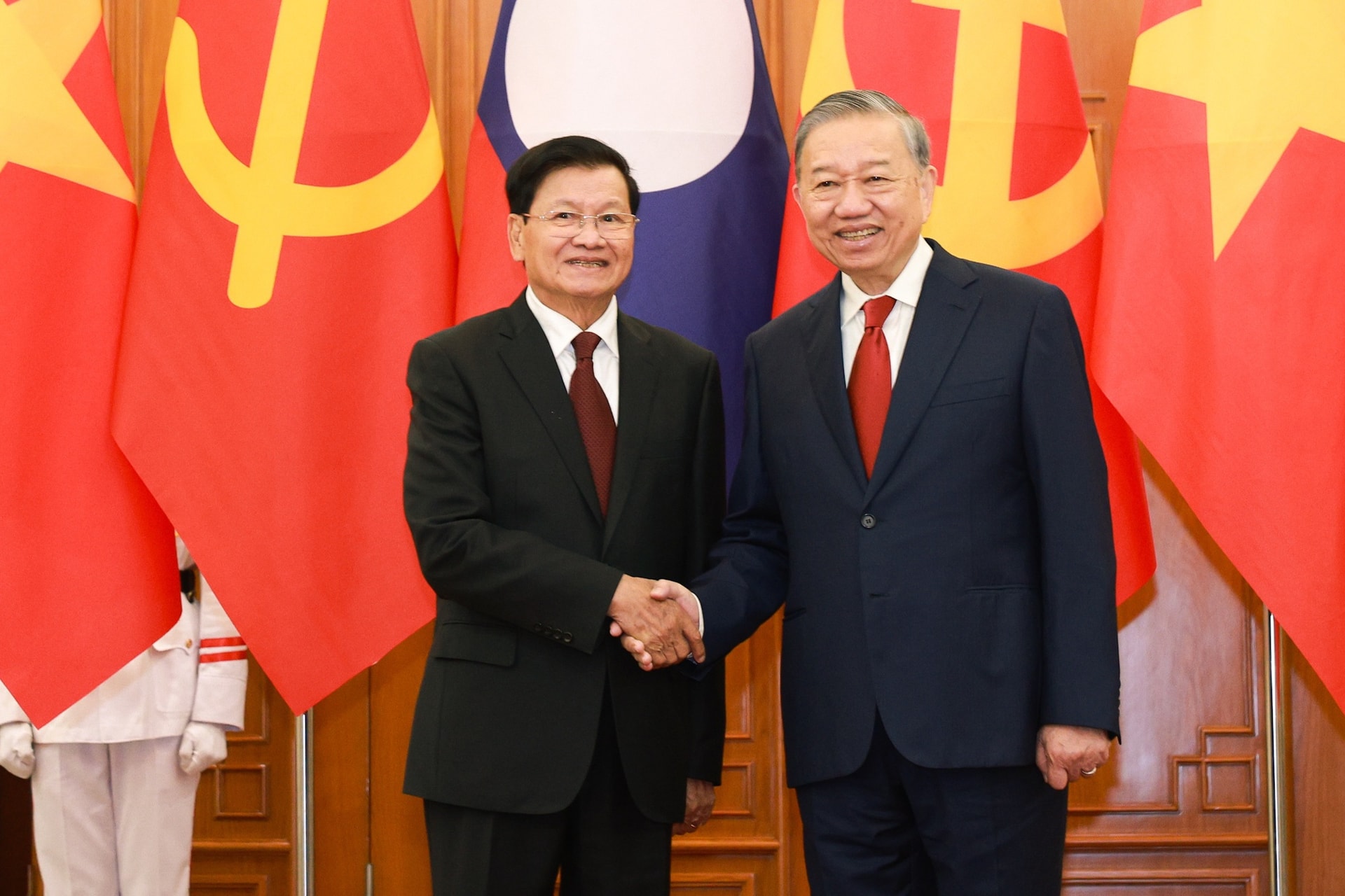 Củng cố nền tảng chính trị vững chắc, đưa quan hệ Việt - Lào ngày càng đi vào chiều sâu- Ảnh 1.