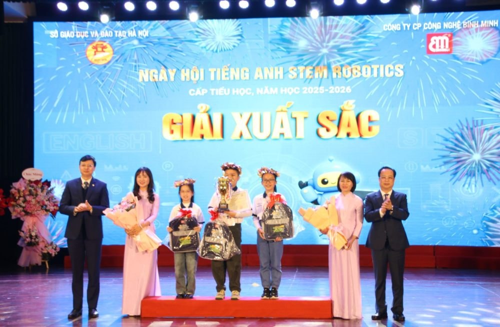 Ngày hội Tiếng Anh STEM Robotics: Mô hình hợp tác công – tư thúc đẩy giáo dục số ở bậc Tiểu học Hà Nội